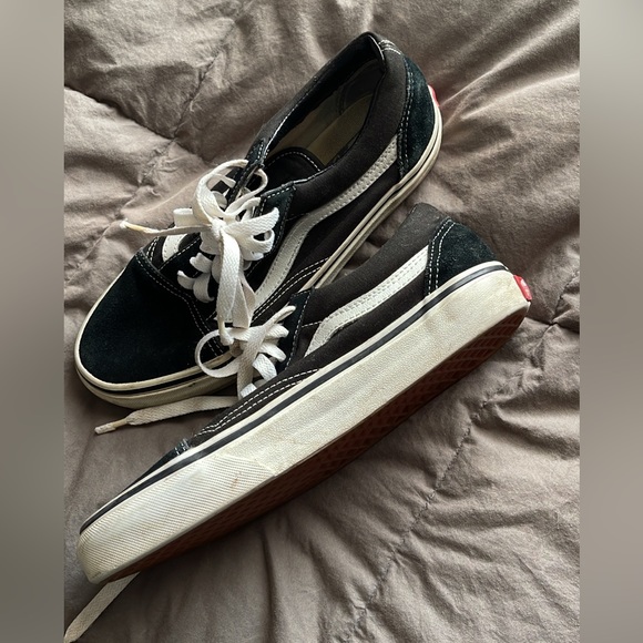 Vans - Picture 2 of 2